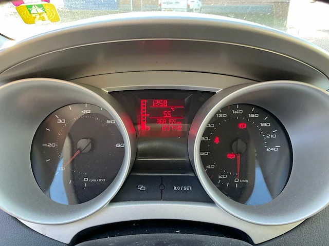 2012 seat ibiza st personenauto - afbeelding 16 van  33