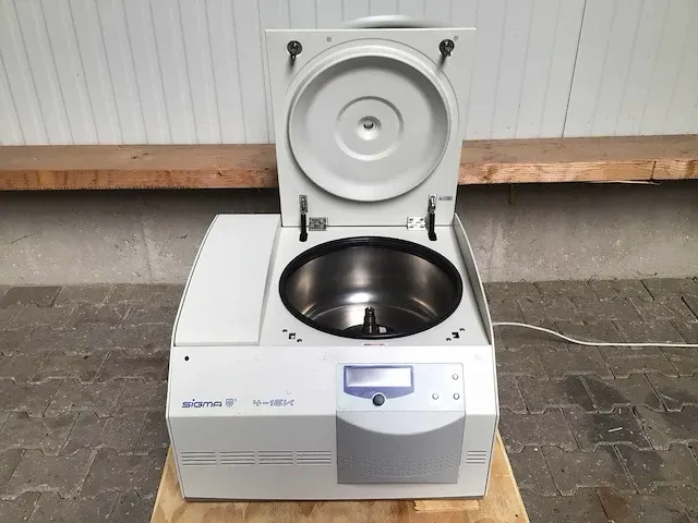 2012 sigma 4-16k centrifuge - afbeelding 1 van  6