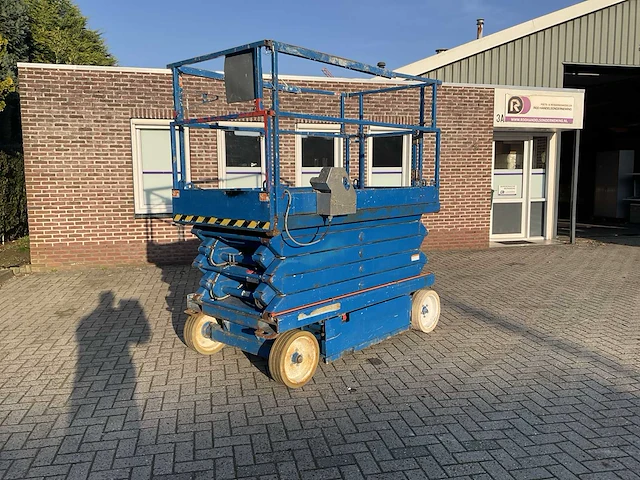 2012 sky jack sj 4632 hoogwerker - afbeelding 1 van  10