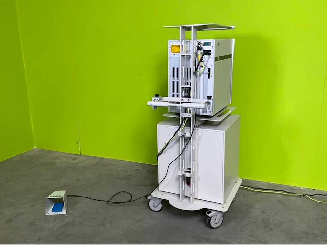 2012 swiss laserclast ft-211 endoscopisch lasersysteem voor steenbeheer - afbeelding 23 van  28