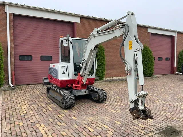 2012 takeuchi tb235 minigraafmachine - afbeelding 12 van  33
