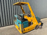 2012 tennant s20 zelfrijdende veegmachine - afbeelding 10 van  17