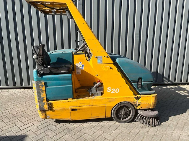 2012 tennant s20 zelfrijdende veegmachine - afbeelding 11 van  17