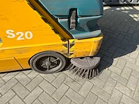 2012 tennant s20 zelfrijdende veegmachine - afbeelding 14 van  17
