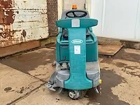 2012 tennant t7 schrob-/zuigmachine - afbeelding 3 van  9