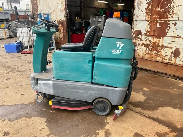 2012 tennant t7 schrob-/zuigmachine - afbeelding 4 van  9