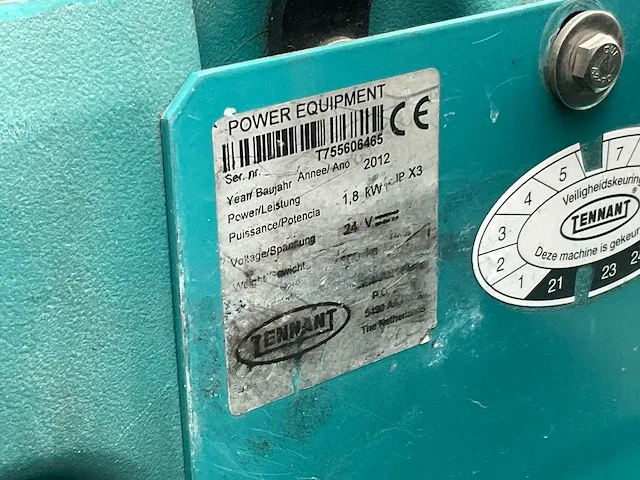 2012 tennant t7 schrob-/zuigmachine - afbeelding 9 van  9