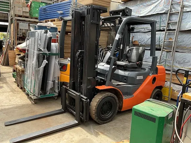 2012 toyota 02-8fdl25 vorkheftruck - afbeelding 1 van  14