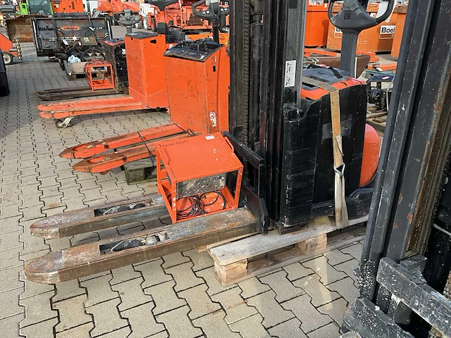 2012 toyota / bt swe140 elektrische stapelaar - afbeelding 4 van  10
