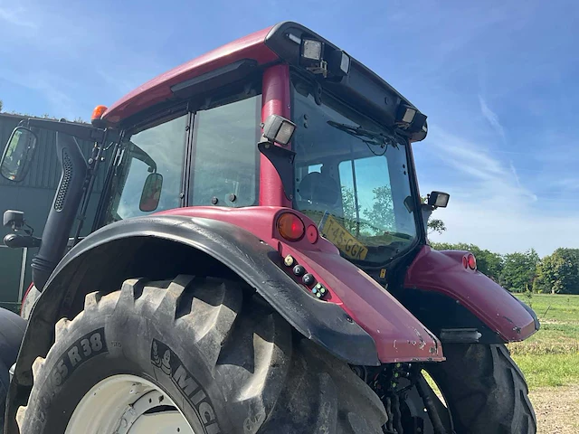 2012 valtra n142 vierwielaangedreven landbouwtractor - afbeelding 4 van  43