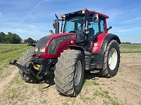2012 valtra n142 vierwielaangedreven landbouwtractor - afbeelding 1 van  43
