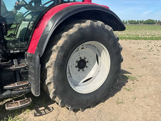 2012 valtra n142 vierwielaangedreven landbouwtractor - afbeelding 15 van  43