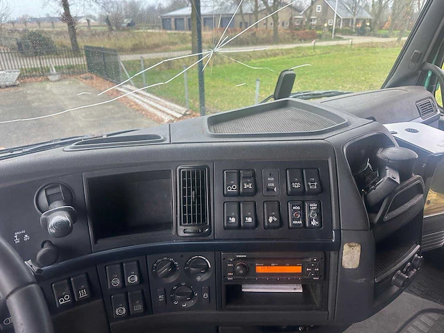 2012 volvo fh16 vrachtwagen - afbeelding 17 van  47