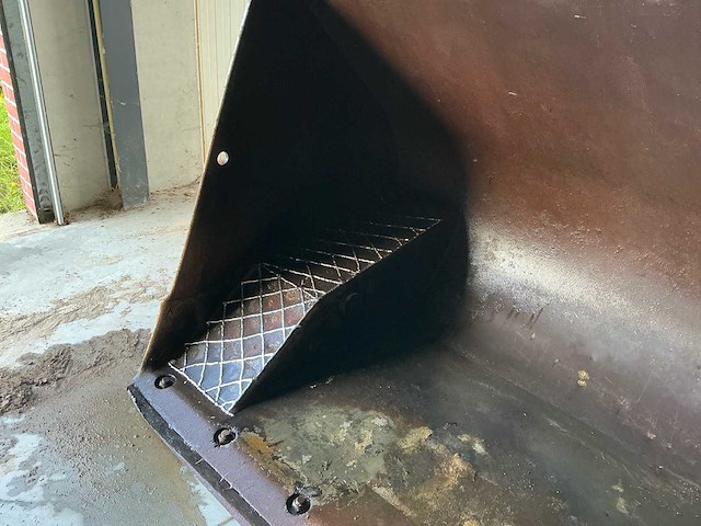 2012 zware stalen laadbak/grondbak - afbeelding 3 van  19