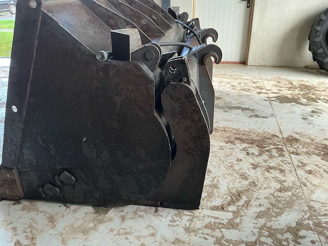 2012 zware stalen laadbak/grondbak - afbeelding 6 van  19