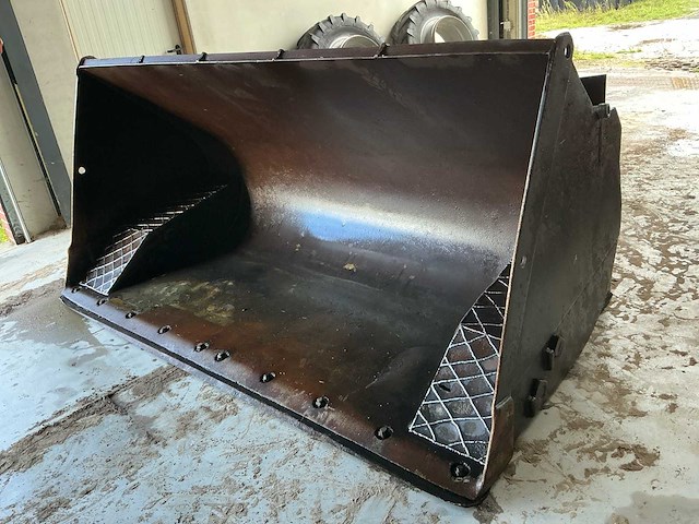 2012 zware stalen laadbak/grondbak - afbeelding 1 van  19