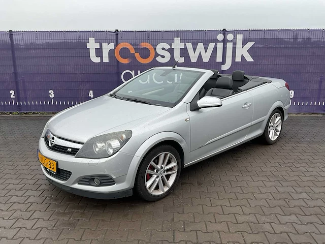 2013 - opel - astra twintop - 1.8 enjoy - personenauto - afbeelding 1 van  13