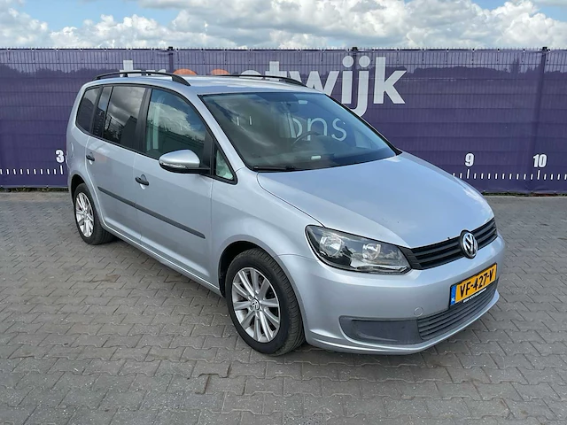2013 - volkswagen - touran - 1.6 tdi comfortline - bedrijfswagen - afbeelding 2 van  15