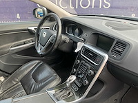 2013 - volvo - v60 - 2.4 d6 awd pl.i.pu.l - personenauto - afbeelding 2 van  28