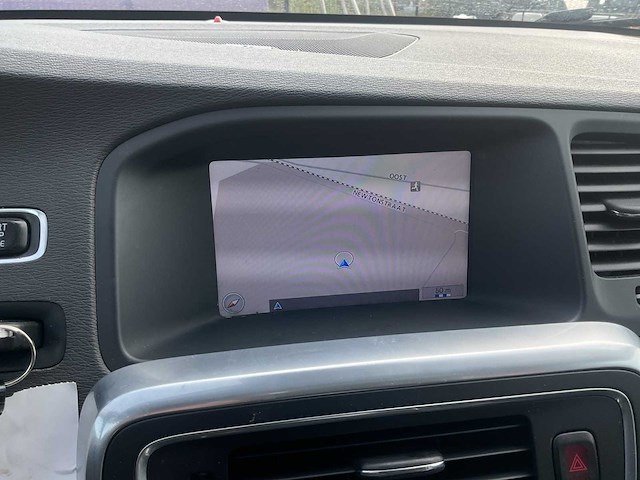 2013 - volvo - v60 - 2.4 d6 awd pl.i.pu.l - personenauto - afbeelding 6 van  28