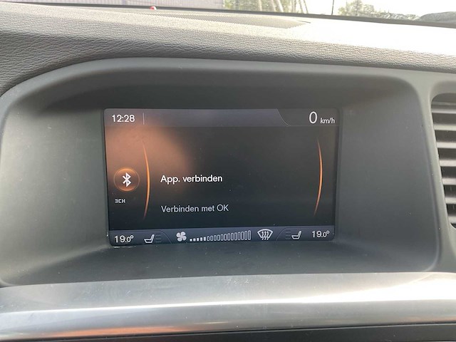 2013 - volvo - v60 - 2.4 d6 awd pl.i.pu.l - personenauto - afbeelding 7 van  28