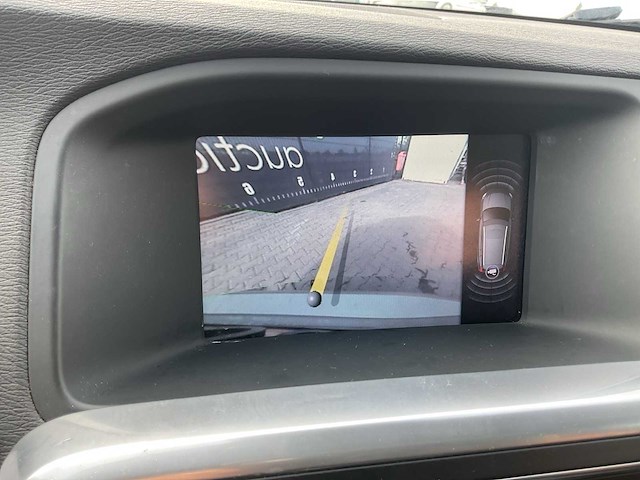 2013 - volvo - v60 - 2.4 d6 awd pl.i.pu.l - personenauto - afbeelding 9 van  28