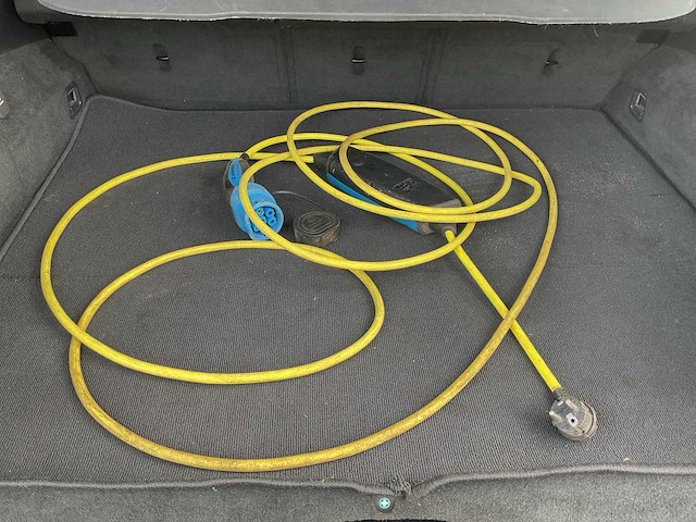 2013 - volvo - v60 - 2.4 d6 awd pl.i.pu.l - personenauto - afbeelding 21 van  28