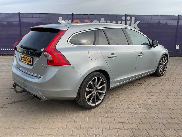 2013 - volvo - v60 - 2.4 d6 awd pl.i.pu.l - personenauto - afbeelding 22 van  28