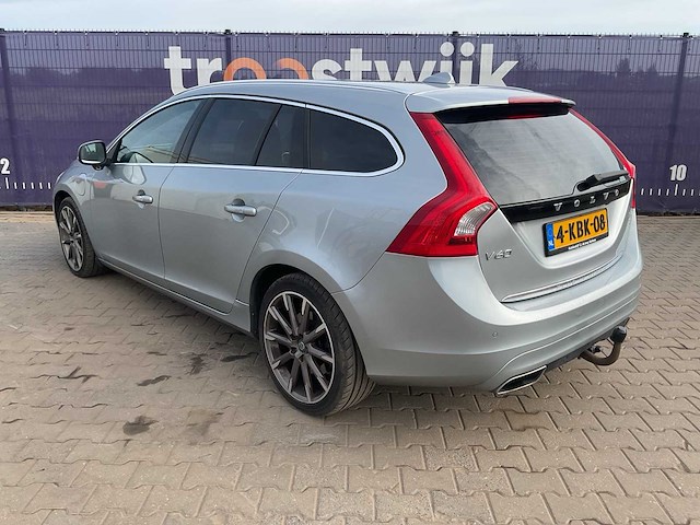 2013 - volvo - v60 - 2.4 d6 awd pl.i.pu.l - personenauto - afbeelding 23 van  28