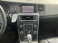 2013 - volvo - v60 - 2.4 d6 awd pl.i.pu.l - personenauto - afbeelding 3 van  28