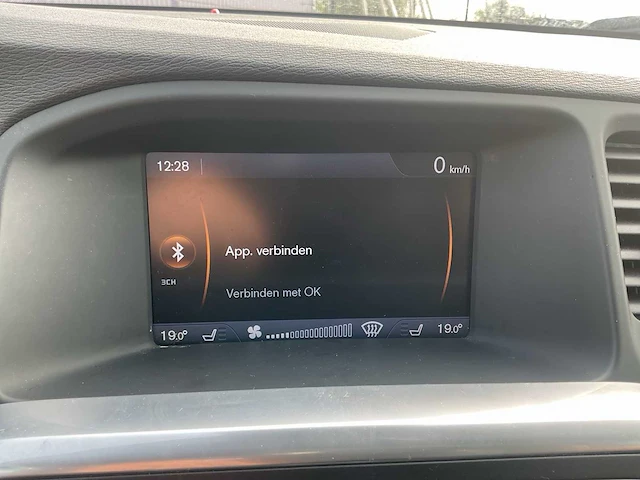 2013 - volvo - v60 - 2.4 d6 awd pl.i.pu.l - personenauto - afbeelding 7 van  28