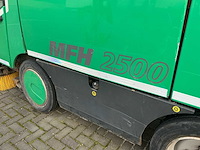 2013 aebi schmidt fmh2500 zelfrijdende veegmachine - afbeelding 10 van  21