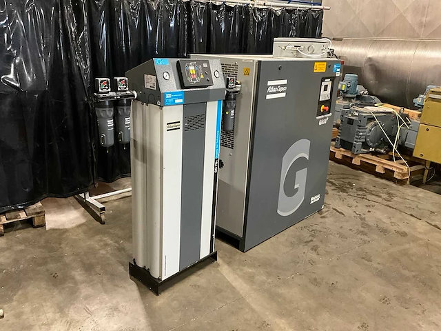 2013 atlas copco ga18+ / cd70+ schroefcompressor met luchtdroger - afbeelding 13 van  19