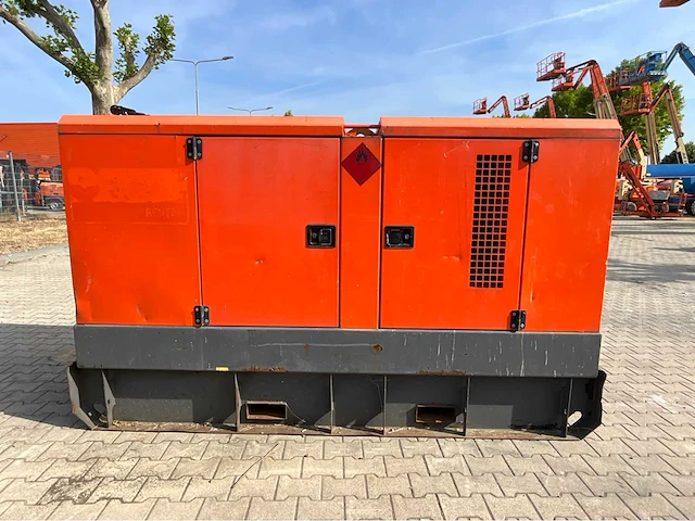 2013 atlas copco qas 100 stroom aggregaat - afbeelding 6 van  26
