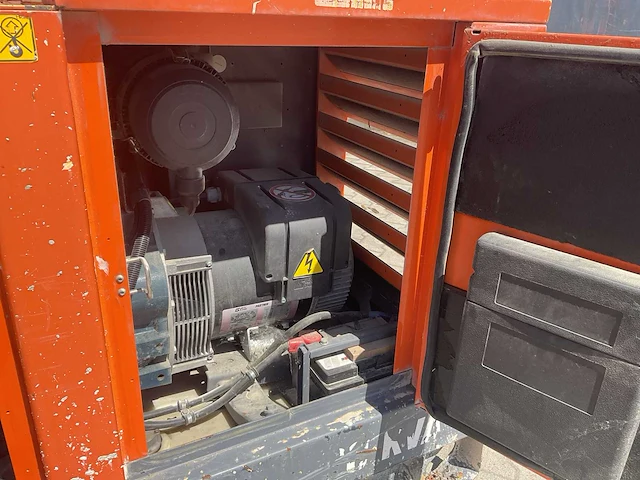 2013 atlas copco qas 20 geluidgedempt dieselaggregaat 20 kva - afbeelding 2 van  14