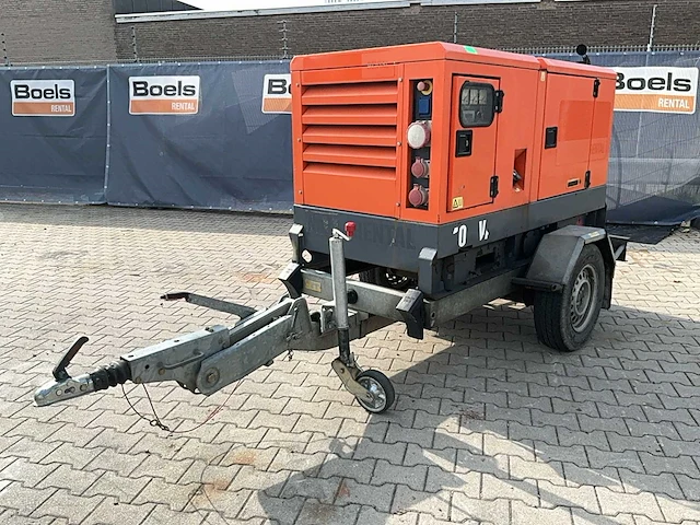 2013 atlas copco qas 40 stroom aggregaat aanhangwagen - afbeelding 1 van  15