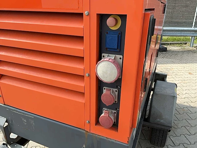 2013 atlas copco qas 40 stroom aggregaat aanhangwagen - afbeelding 11 van  15