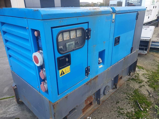 2013 atlas copco qas 40 stroomgenerator - afbeelding 1 van  9