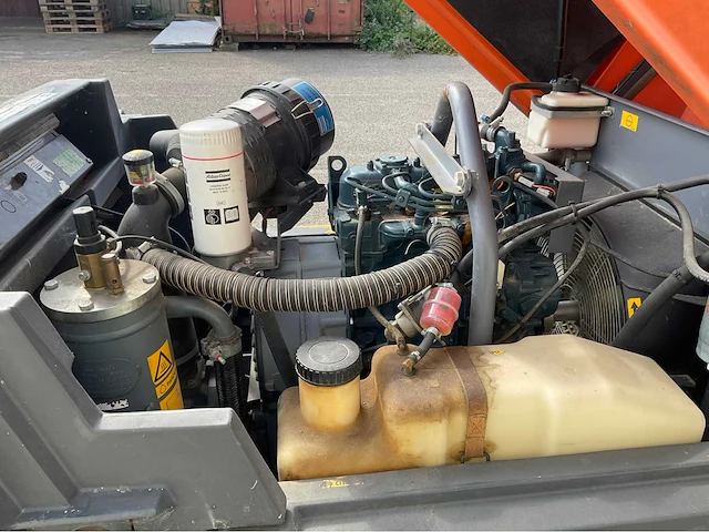 2013 atlas copco xas47 mobiele luchtcompressor - afbeelding 9 van  17
