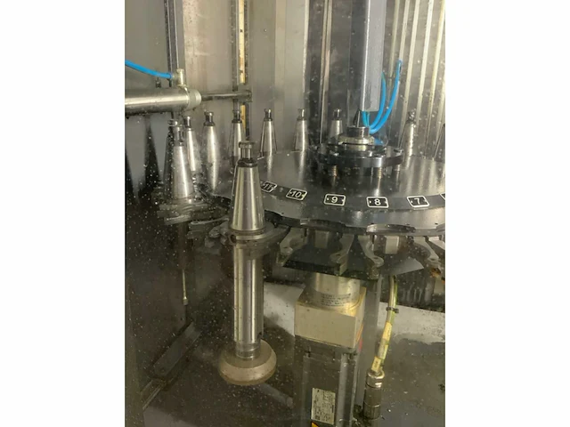 2013 axa vcc720 cnc bewerkingscentrum - afbeelding 3 van  22