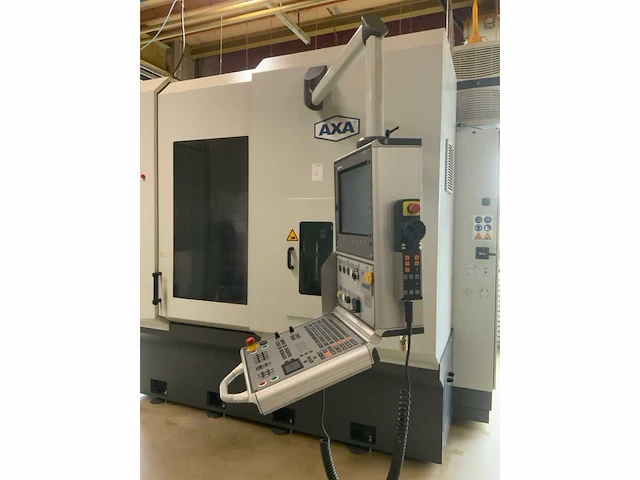2013 axa vcc720 cnc bewerkingscentrum - afbeelding 18 van  22