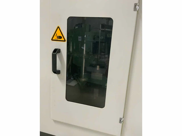 2013 axa vcc720 cnc bewerkingscentrum - afbeelding 19 van  22