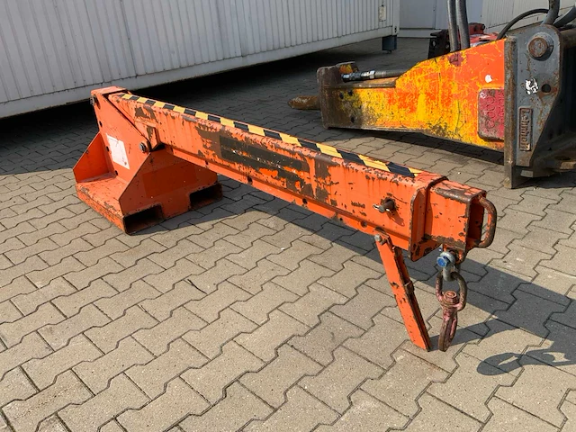 2013 bauer kth “s” 2,5 heftruck hijsjib / hijsarm - afbeelding 1 van  5