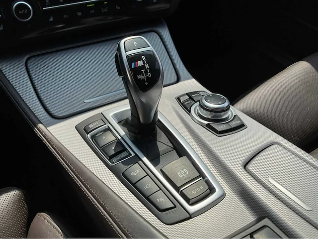 2013 bmw 5-serie touring m550xd personenauto - afbeelding 27 van  72
