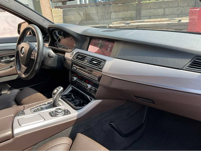 2013 bmw 5-serie touring m550xd personenauto - afbeelding 31 van  72
