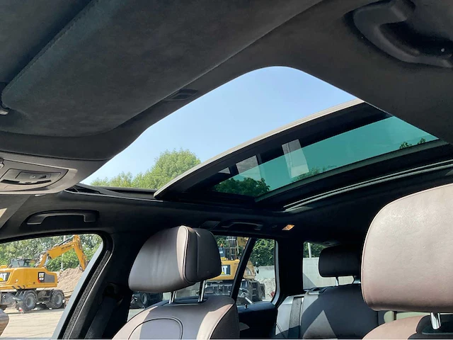 2013 bmw 5-serie touring m550xd personenauto - afbeelding 52 van  72