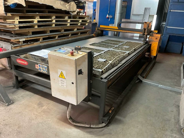 2013 carbonini plasmasnijmachine - afbeelding 1 van  8