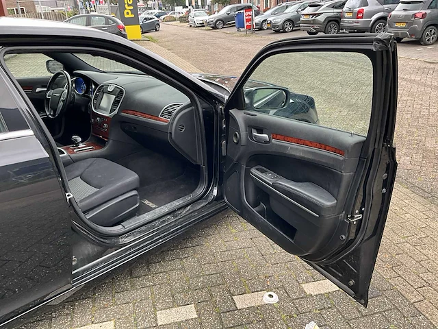 2013 chrysler 300 c personenauto - afbeelding 13 van  27