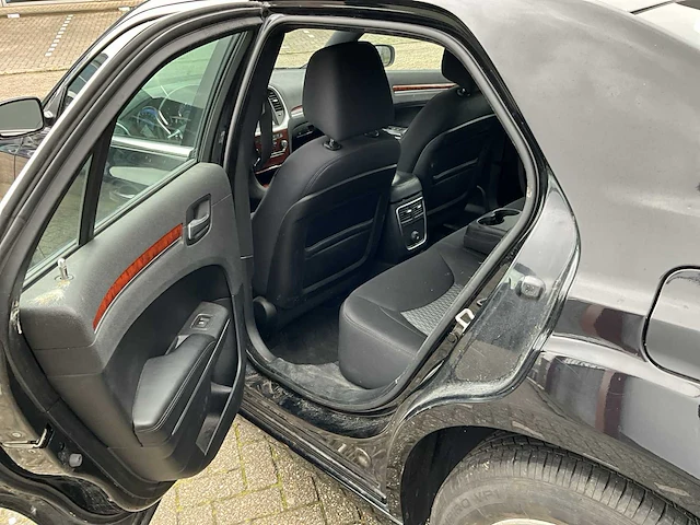 2013 chrysler 300 c personenauto - afbeelding 17 van  27