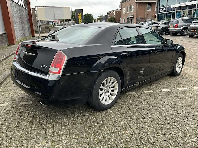 2013 chrysler 300 c personenauto - afbeelding 23 van  27